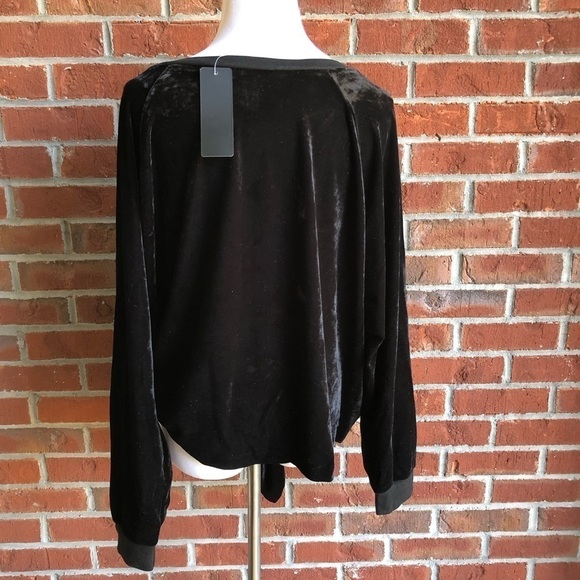 RDI Velour Tie Front Top‎ - L - Picture 4 of 5